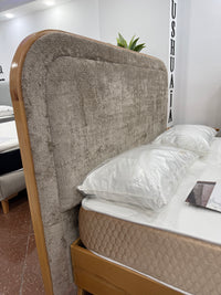 Lit USHUAÏA – Bois de Hêtre & Finition Capitonnée Premium